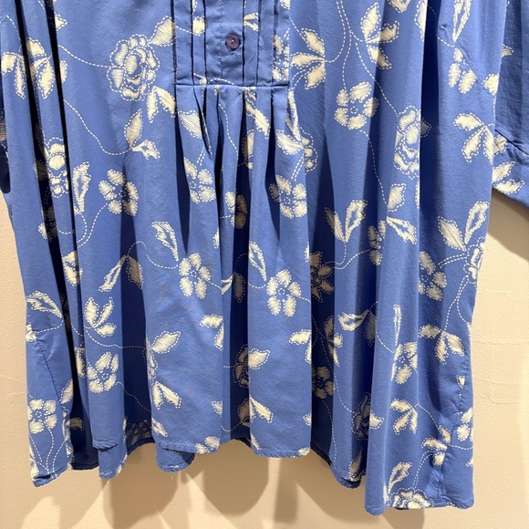 Plus Size Floral Peasant Blouse 3X Boho Tunic Top Blue White Rayon Fall Layering - Picture 4 of 9